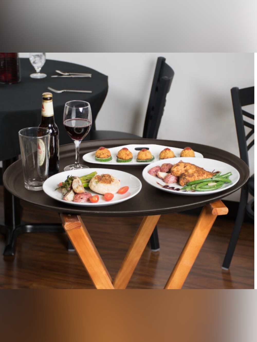 Cambro 2700CT138 Camtread® 22" x 27" Tavern Tan Non-Skid Oval Serving Tray